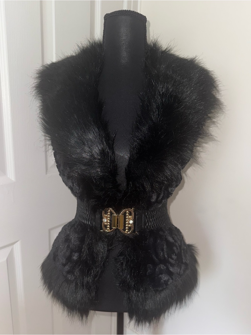 Celsius Premium Women's Faux Fur Vest Y2K 90s